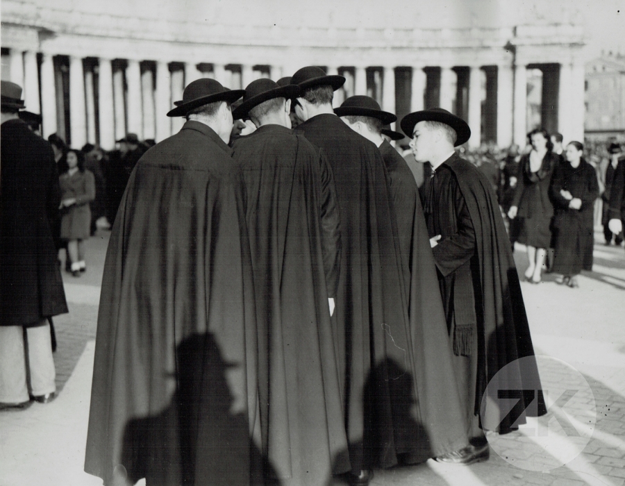 PRÊTRES AU VATICAN (Place St-Pierre) - 1939