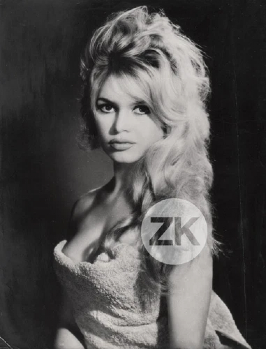  BRIGITTE BARDOT Sexy Iconique Portrait SAM LEVIN Photo 1960s
